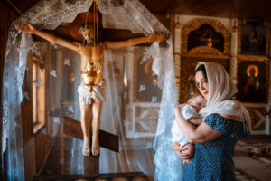 Фотосессия Крещения, фотосессия в церкви, Таинство, Таинство Крещения, Крещение, детская фотосессия, детский портрет, фотограф Рязань, фотосессии Рязань, семейный фотограф рязань, фотосессия малыша, батюшка, святые таинства, агропустынь, Аграфенина Пустынь